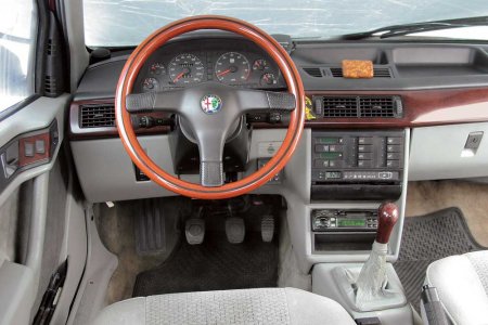 Alfa Romeo 155 для настоящих ценителей легендарной марки