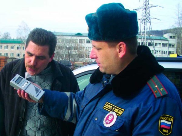 Алкотестер: правильные критерии выбора