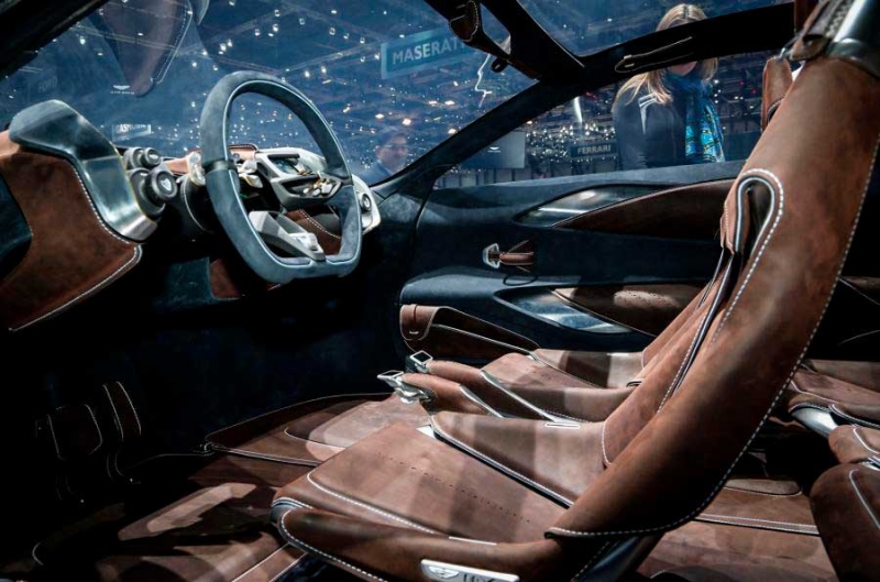 Aston Martin презентовал свой первый в истории кроссовер DBX