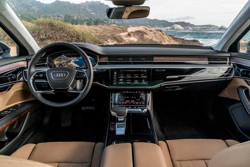 Audi представила заряженную версию седана восьмой серии