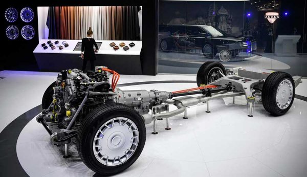 Аурус Сенат седан – премиальный автомобиль российского производства