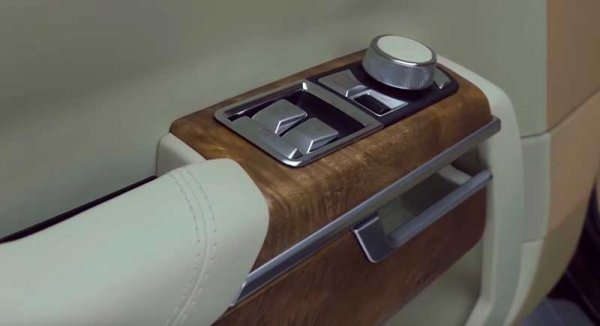 Аурус Сенат седан – премиальный автомобиль российского производства