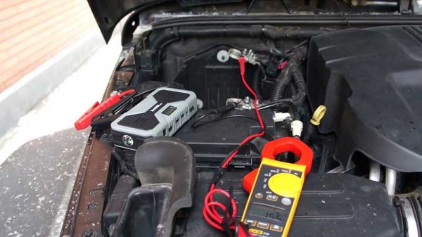 AvtoGSM Energy D09 пуско-зарядное устройство на все случаи жизни