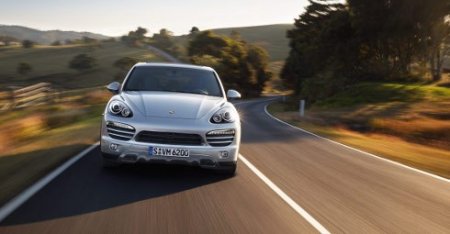 Автомобиль Porsche Cayenne