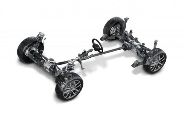 Автомобиль Volkswagen Golf VII, строгий, стремительный, солидный