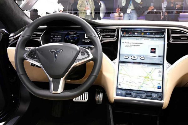 Автомобили Tesla — новая эпоха в автомобилестроении