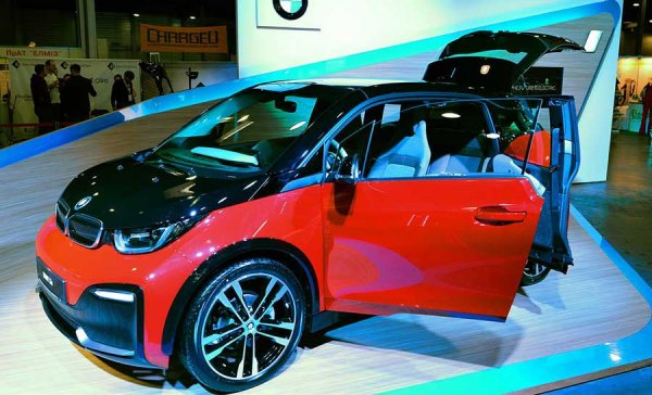 BMW i3s: электрический городской автомобиль с огромным потенциалом