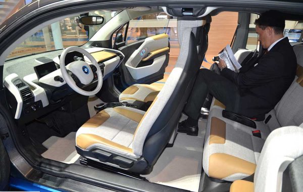 BMW i3s: электрический городской автомобиль с огромным потенциалом