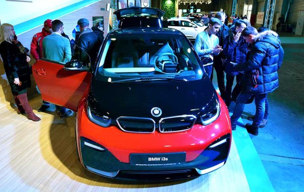 BMW i3s: электрический городской автомобиль с огромным потенциалом