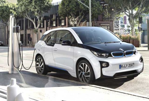 BMW i3s: электрический городской автомобиль с огромным потенциалом