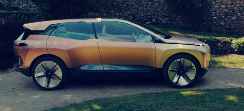 BMW iNEXT - новый электрический кроссовер 2021 года
