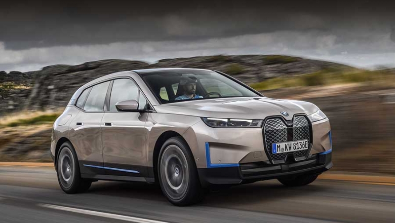 BMW IX - новый электрический кроссовер с необычным дизайном