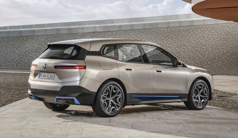 BMW IX - новый электрический кроссовер с необычным дизайном