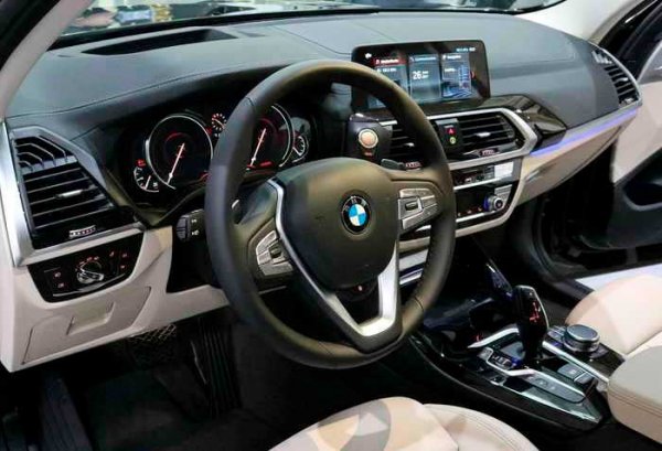BMW X3 2019 - новый компактный кроссовер премиум-класса
