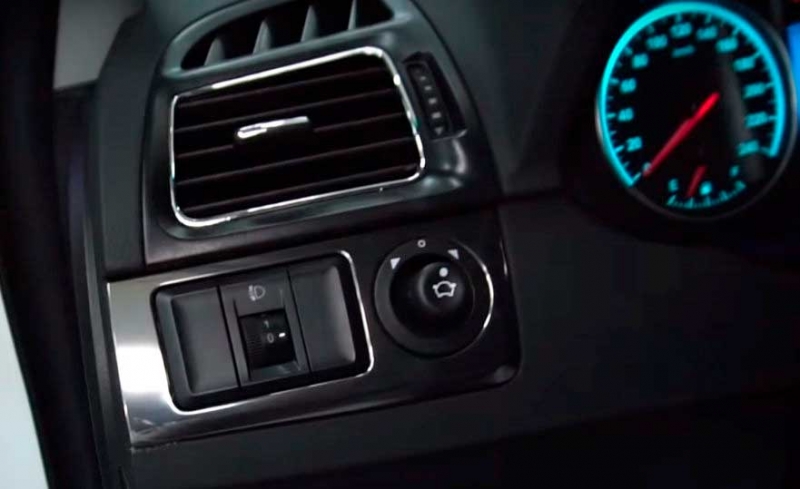 Brilliance V5 – китайский стильный кроссовер с заманчивой ценой