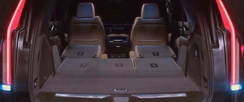 Cadillac Escalade 2021 - новая версия премиального американского внедорожника