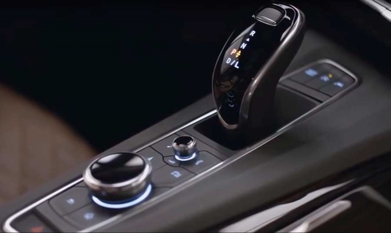 Cadillac Escalade 2021 - новая версия премиального американского внедорожника