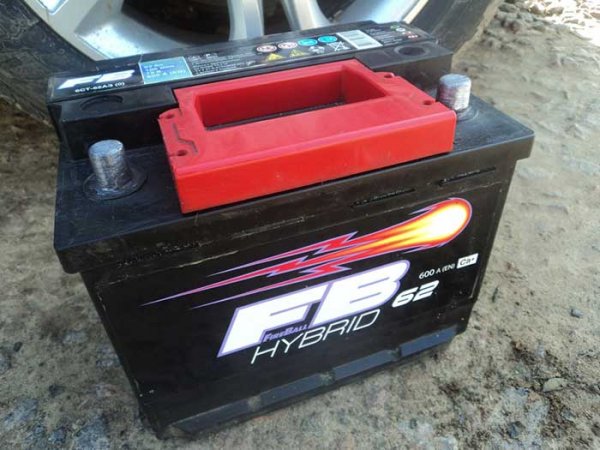 Как смазать клеммы АКБ, чтобы они не окислялись, для лучшего контакта?