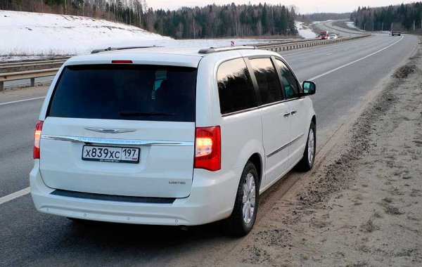 Chrysler Voyager: многофункциональный минивэн на долгие годы