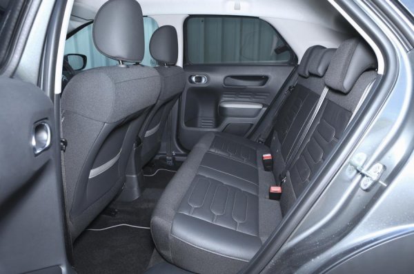 Citroen C4 Cactus – экономный кроссовер для городских условий