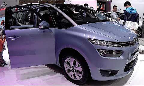 Citroen представил обновленные модификации C4 Picasso