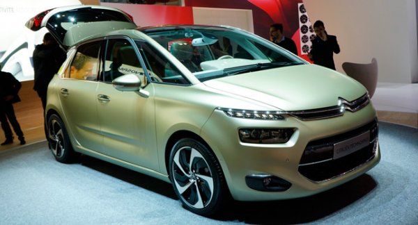 Citroen представил обновленные модификации C4 Picasso
