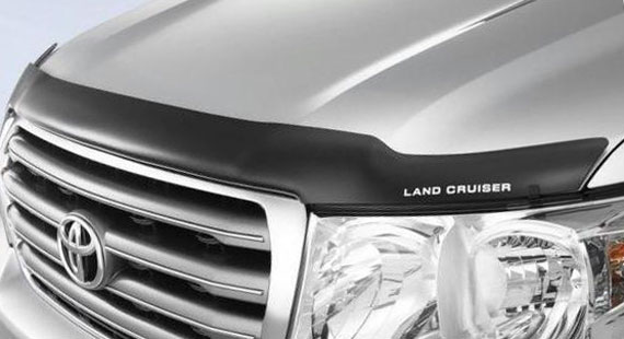 Для чего нужны дефлекторы окон и капота (мухобойка на капоте)