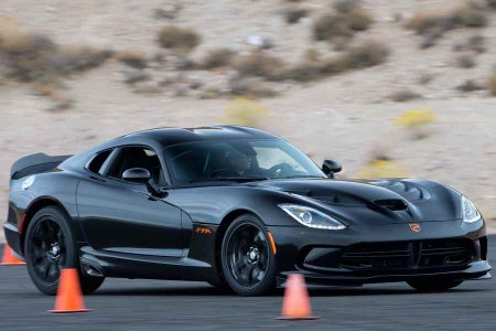 Dodge Viper красота и мощь в автомобиле