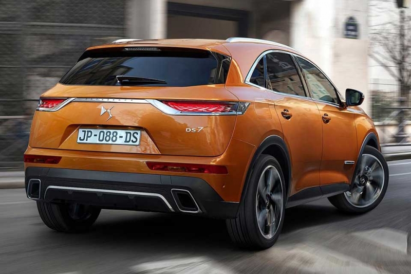 DS 7 Crossback E-TENSE 4 × 4 2021 - новый подключаемый гибрид, которым может гордиться Франция