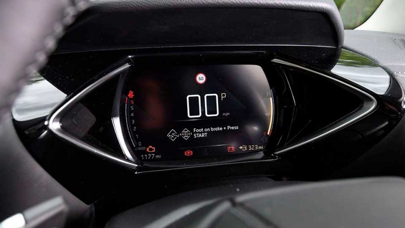 DS3 Crossback 2020 - новый яркий кроссовер от французского бренда Citroen