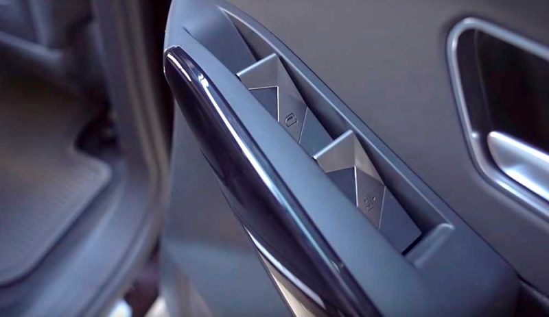 DS7 Crossback - первый роскошный кроссовер французского происхождения