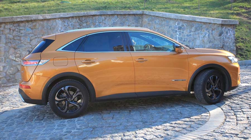 DS7 Crossback - первый роскошный кроссовер французского происхождения