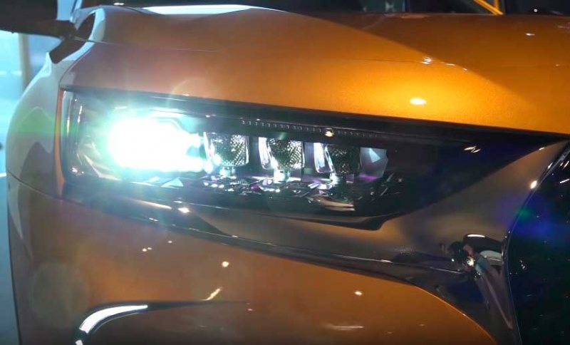 DS7 Crossback - первый роскошный кроссовер французского происхождения