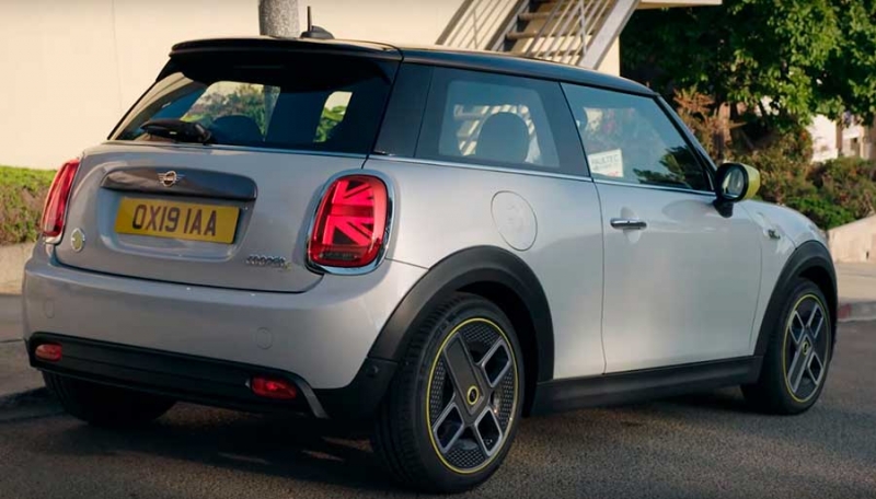 Электрическое будущее грядет: дорожные испытания Electric Mini Cooper SE