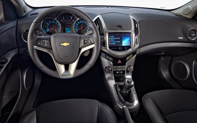 Эволюция седана Chevrolet Cruze
