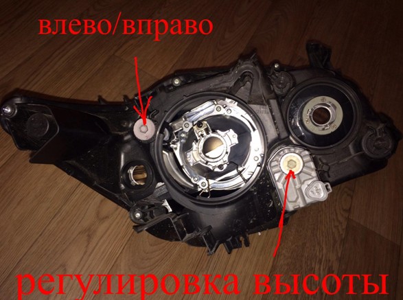 Фары на Camry 40
