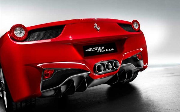 Итальянский суперкар Ferrari 458 Italia за 272000 долларов