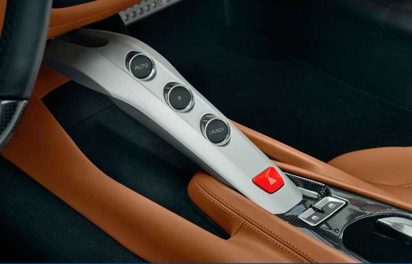 Ferrari F12 Berlinetta, агрессивный темперамент и неукротимая мощь