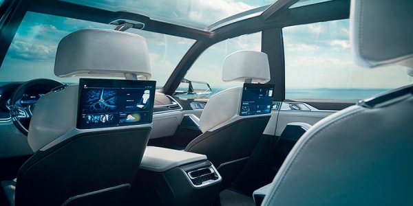 Флагманский кроссовер BMW X7 2019 оценивают в рублях