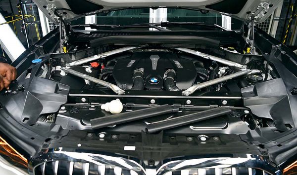 Флагманский кроссовер BMW X7 2019 оценивают в рублях