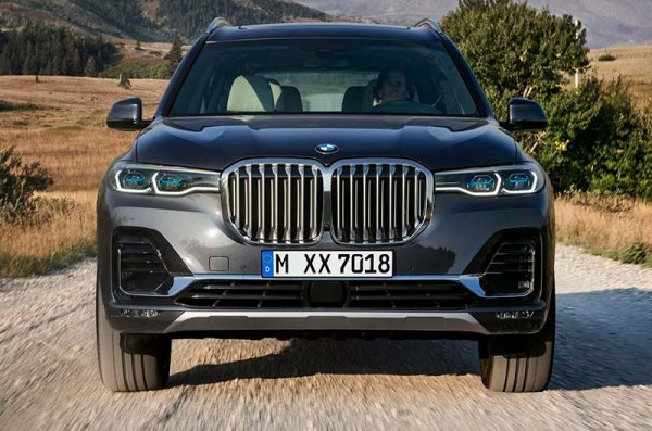 Флагманский кроссовер BMW X7 2019 оценивают в рублях