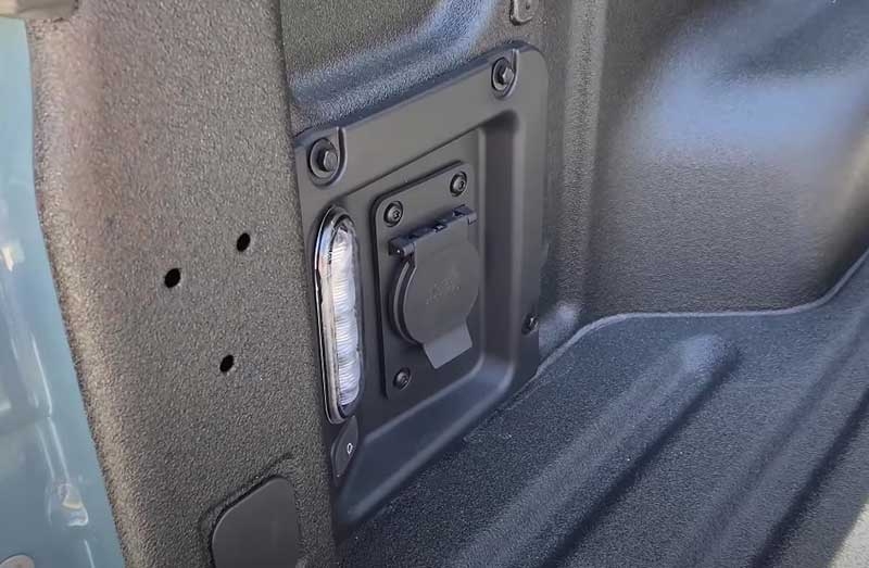 Ford Maverick 2022: пикап в маленьком городке с большими вместимостью