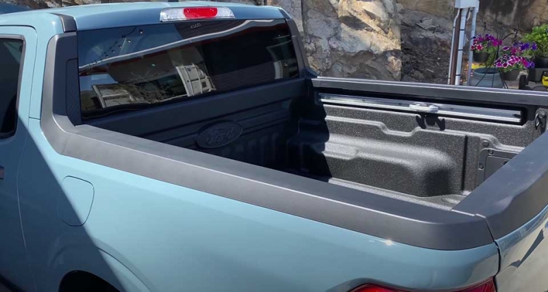 Ford Maverick 2022: пикап в маленьком городке с большими вместимостью