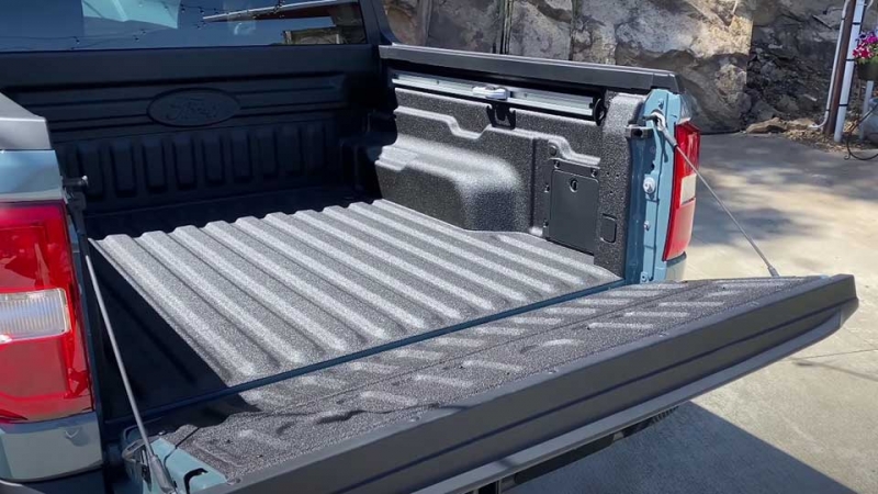 Ford Maverick 2022: пикап в маленьком городке с большими вместимостью