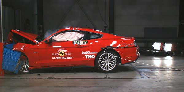 Ford Mustang получил низкий рейтинг безопасности в Европе