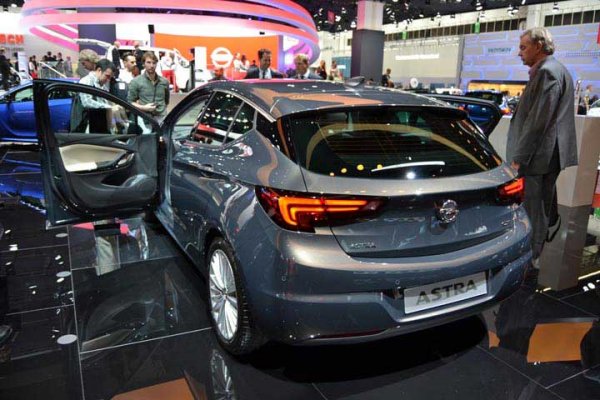 Хэтчбек Opel Astra K – лучший европейский автомобиль 2016 года