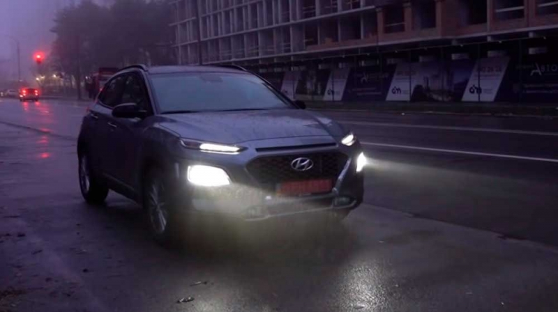 Hyundai Kona - компактный городской кроссовер с революционным дизайном