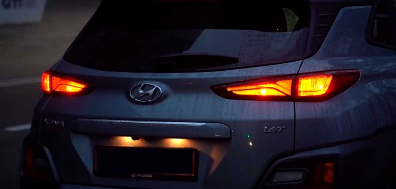 Hyundai Kona - компактный городской кроссовер с революционным дизайном