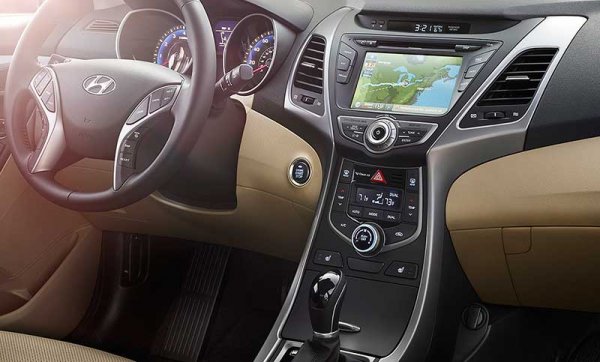 Hyundai представляет седан Elantra Sport и новый двигатель