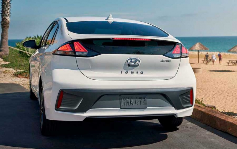Hyundai представила рестайлинговую версию Ioniq